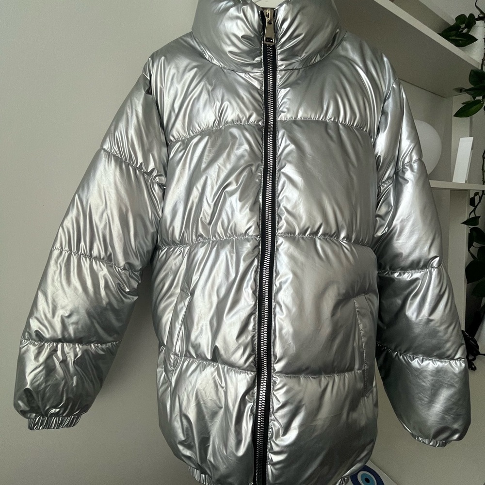 Silver Metallic Puffer Jacket with High Collar and Quilted Design